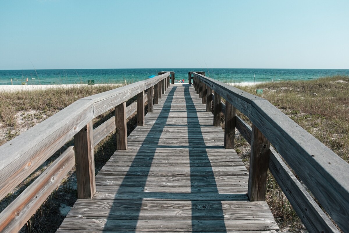 Bathrooms photo from OTA listing sequence.