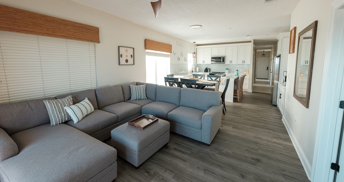 Large seating arrangement for group stays and family gathering.