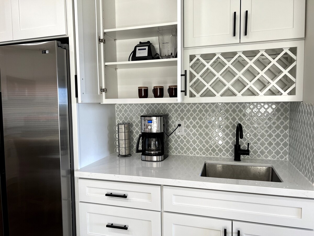 Bathrooms photo from OTA listing sequence.