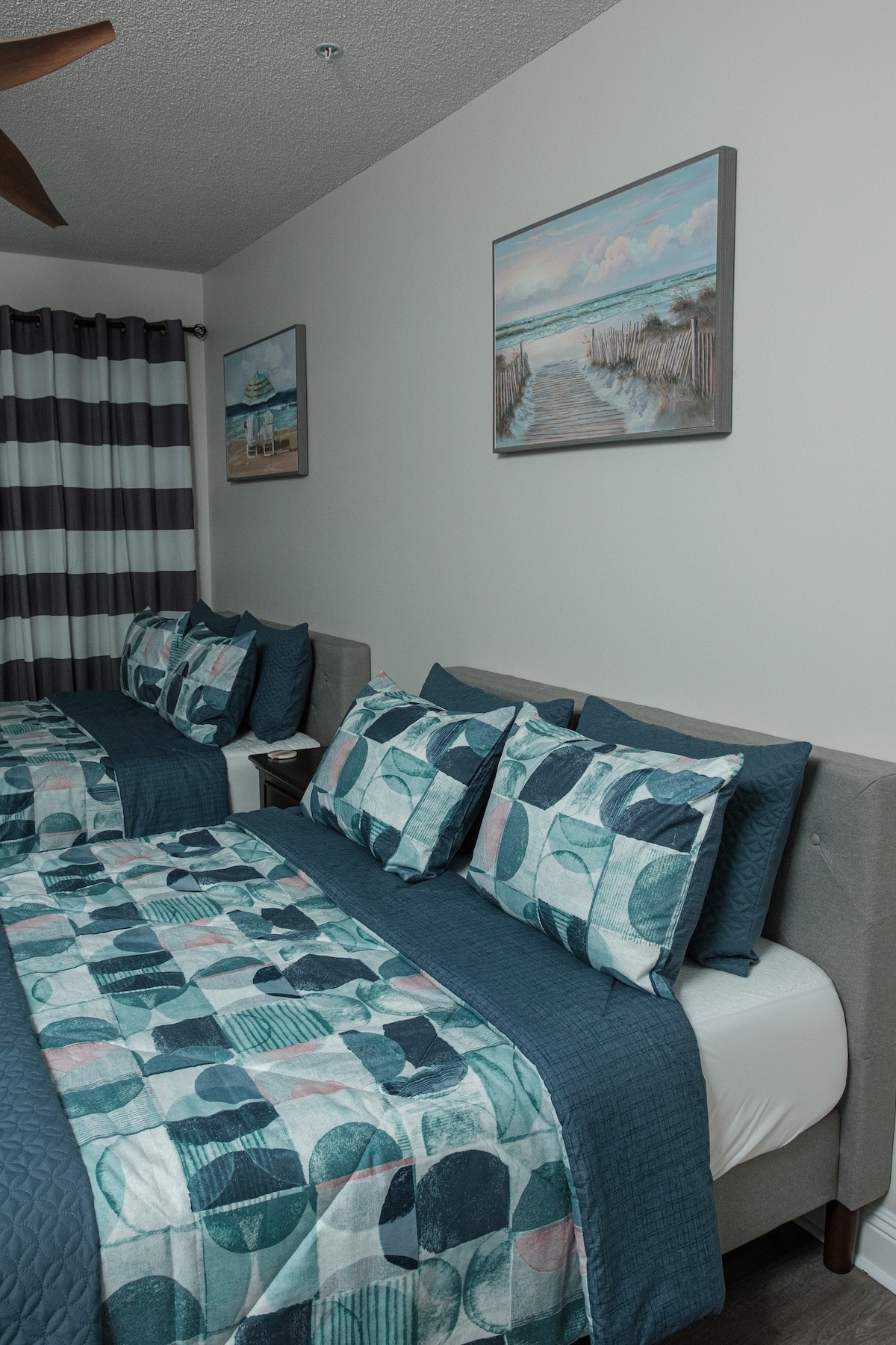 Double-queen room setup for larger groups.