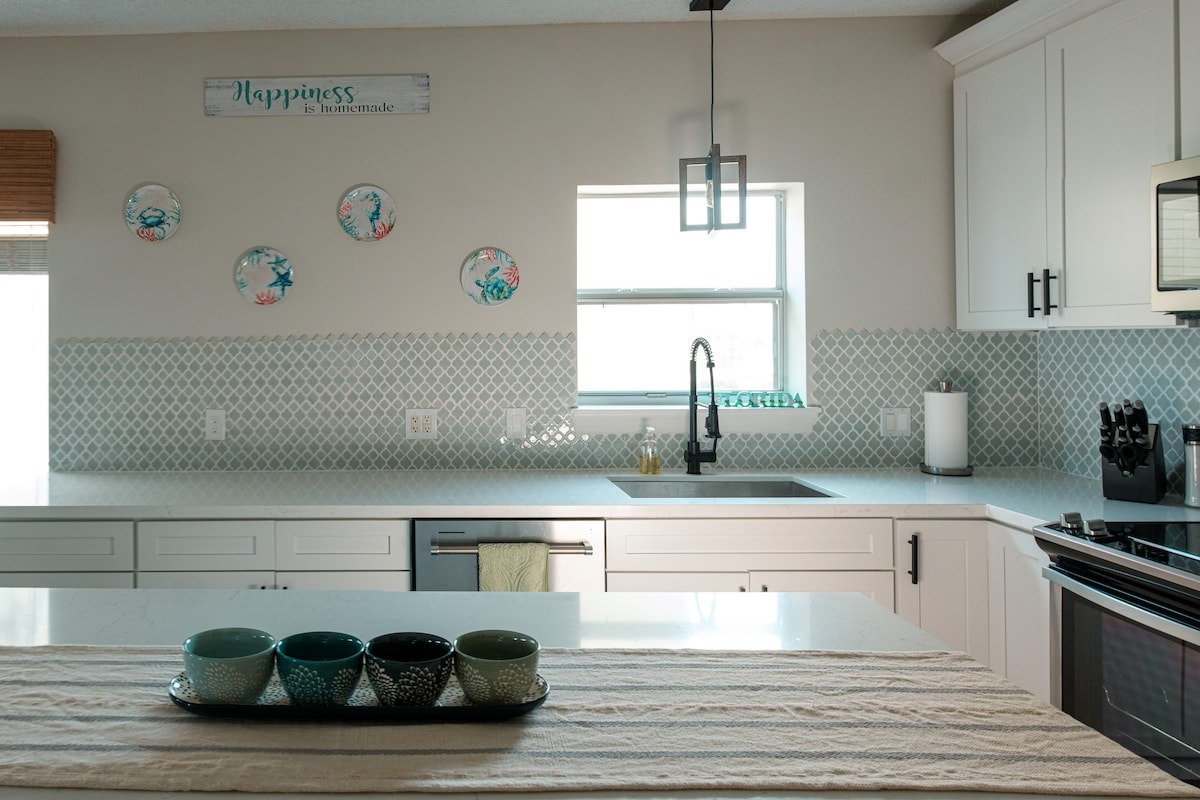 Kitchen photo from OTA listing sequence.