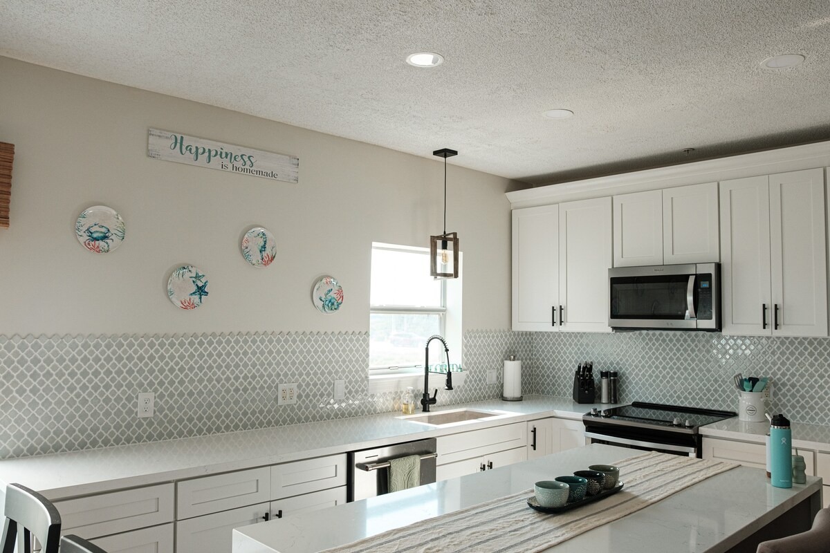 Bathrooms photo from OTA listing sequence.